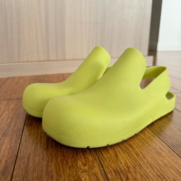 Bottega Veneta Puddle Sandal, IT41/US8 - Picture 4 of 13